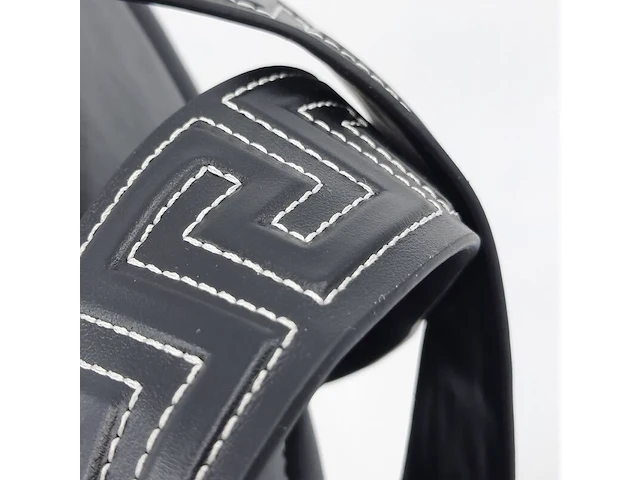 Paar slippers, maat 45, versace - afbeelding 2 van  11