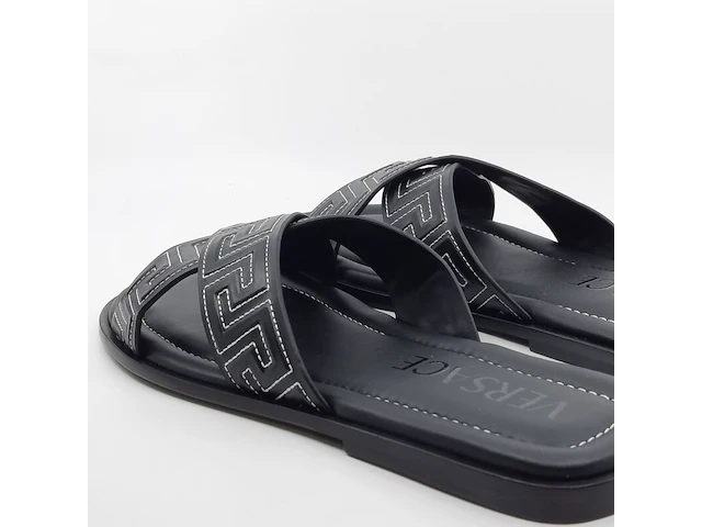 Paar slippers, maat 45, versace - afbeelding 9 van  11