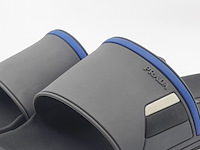 Paar slippers, maat 7, prada, 4x3102 - afbeelding 4 van  10