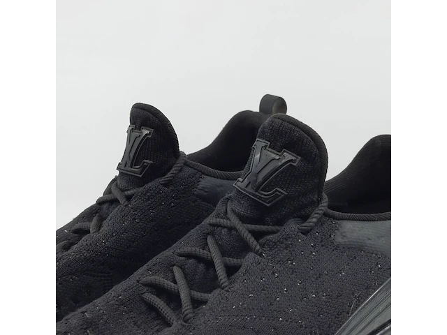 Paar sneakers, louis vuitton - afbeelding 14 van  19