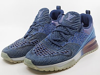 Paar sneakers, maat 10, louis vuitton