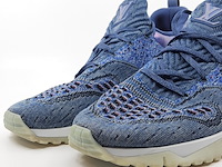 Paar sneakers, maat 10, louis vuitton - afbeelding 2 van  9