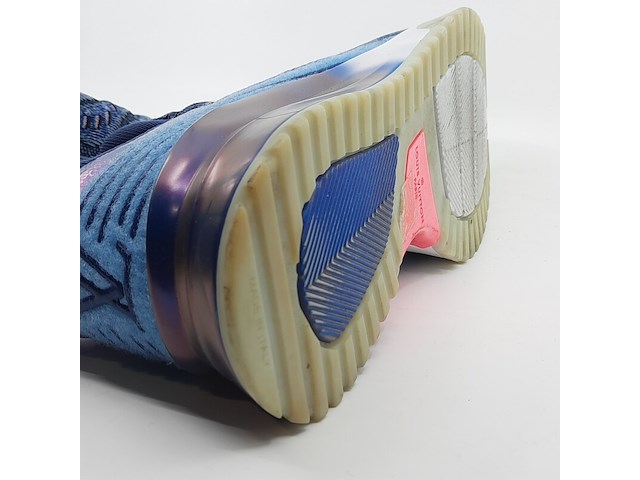 Paar sneakers, maat 10, louis vuitton - afbeelding 9 van  9