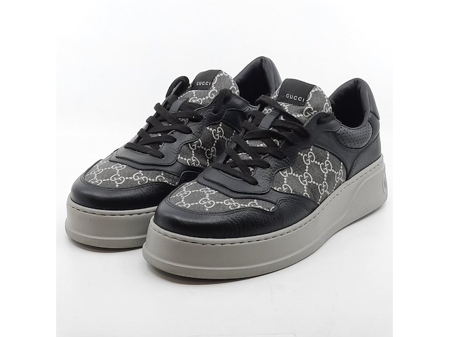 Paar sneakers, maat 11, gucci, 669582 - afbeelding 1 van  11