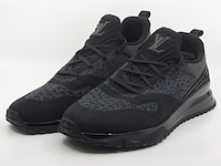 Paar sneakers, maat 11, louis vuitton - afbeelding 1 van  10