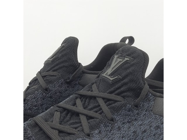 Paar sneakers, maat 11, louis vuitton - afbeelding 5 van  10