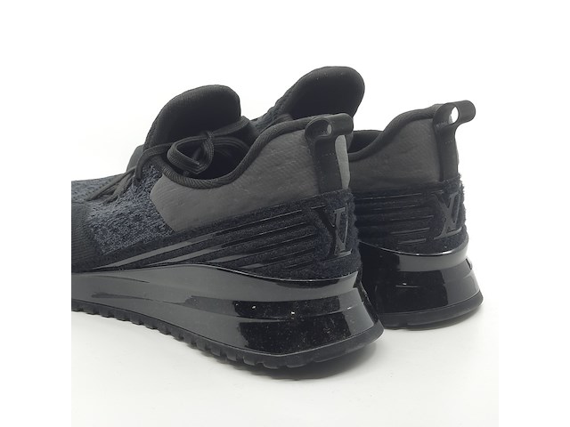 Paar sneakers, maat 11, louis vuitton - afbeelding 7 van  10