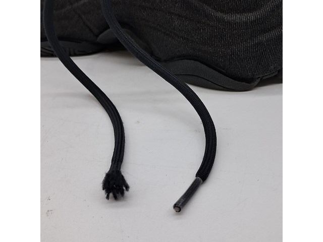 Paar sneakers, maat 36, balenciaga, triple s - afbeelding 2 van  10