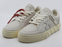 Paar sneakers, maat 37, off white, low vulcanized calf leathe beig - afbeelding 1 van  12