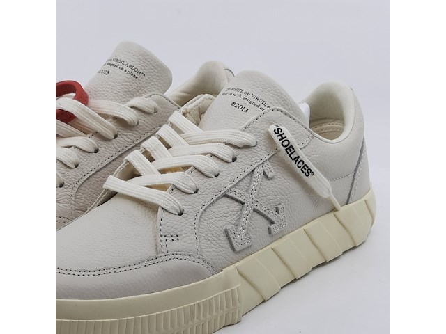 Paar sneakers, maat 37, off white, low vulcanized calf leathe beig - afbeelding 6 van  12