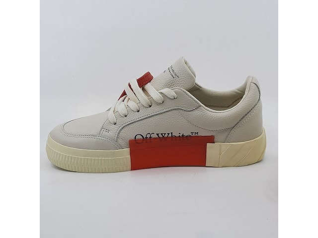 Paar sneakers, maat 37, off white, low vulcanized calf leathe beig - afbeelding 8 van  12