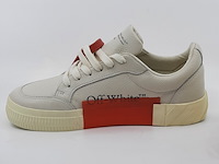 Paar sneakers, maat 37, off white, low vulcanized calf leathe beig - afbeelding 8 van  12