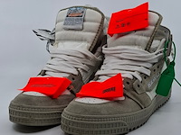 Paar sneakers, maat 39, off white, 3.0