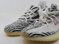 Paar sneakers, maat 40, adidas yeezy, cp9654 - afbeelding 4 van  11