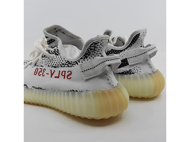 Paar sneakers, maat 40, adidas yeezy, cp9654 - afbeelding 8 van  11