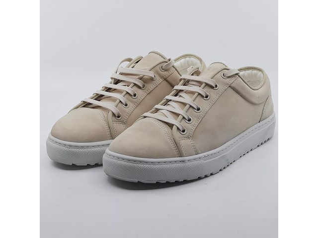 Paar sneakers, maat 40, etq - afbeelding 1 van  9