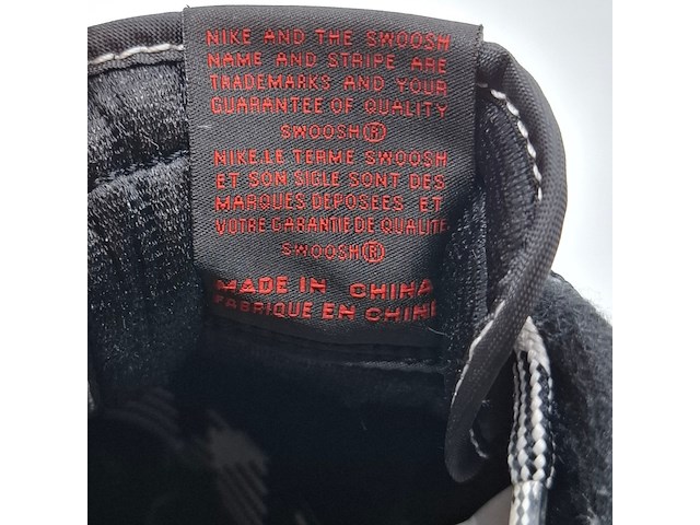 Paar sneakers, maat 41, air jordan x travis scott, dm7866-001 - afbeelding 2 van  11