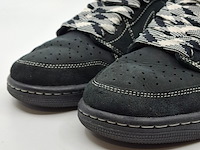 Paar sneakers, maat 41, air jordan x travis scott, dm7866-001 - afbeelding 4 van  11