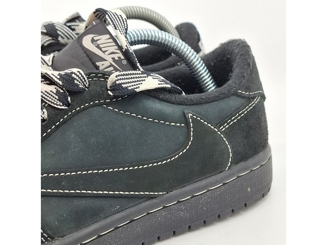 Paar sneakers, maat 41, air jordan x travis scott, dm7866-001 - afbeelding 5 van  11