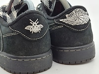 Paar sneakers, maat 41, air jordan x travis scott, dm7866-001 - afbeelding 6 van  11