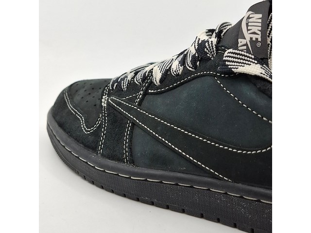 Paar sneakers, maat 41, air jordan x travis scott, dm7866-001 - afbeelding 7 van  11