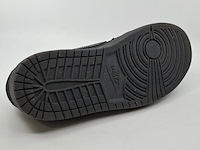 Paar sneakers, maat 41, air jordan x travis scott, dm7866-001 - afbeelding 9 van  11
