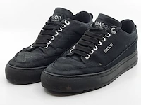 Paar sneakers, maat 41, mason