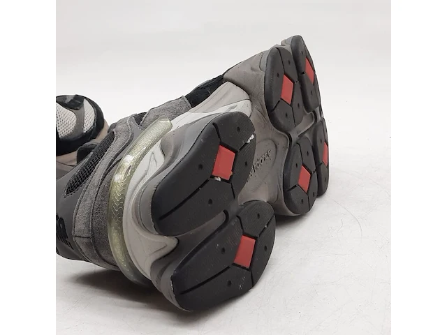 Paar sneakers, maat 41,5, new balance, u9060blk - afbeelding 2 van  10