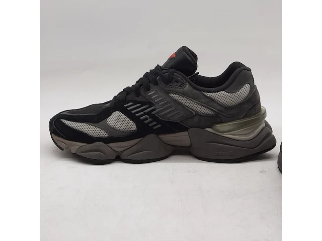 Paar sneakers, maat 41,5, new balance, u9060blk - afbeelding 6 van  10