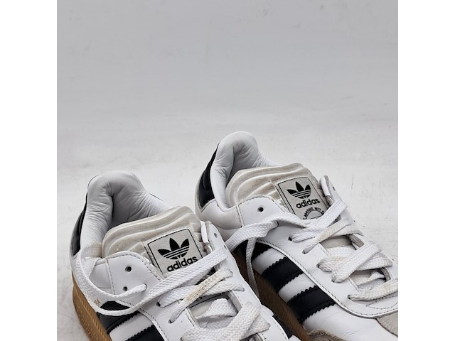 Paar sneakers, maat 42, adidas, samba - afbeelding 2 van  5