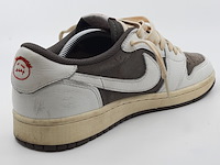 Paar sneakers, maat 42, nike, air jordan dm7866-162 - afbeelding 3 van  17
