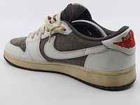 Paar sneakers, maat 42, nike, air jordan dm7866-162 - afbeelding 7 van  17