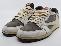 Paar sneakers, maat 42, nike, air jordan dm7866-162 - afbeelding 1 van  17
