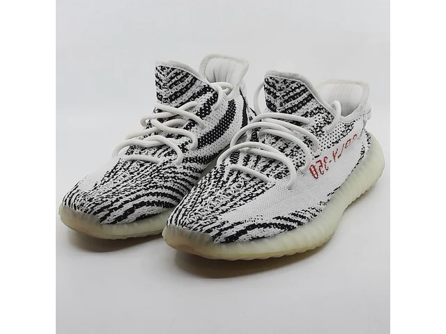 Paar sneakers, maat 43 1/3, adidas yeezy, cp9654 - afbeelding 1 van  10