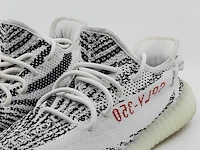 Paar sneakers, maat 43 1/3, adidas yeezy, cp9654 - afbeelding 4 van  10