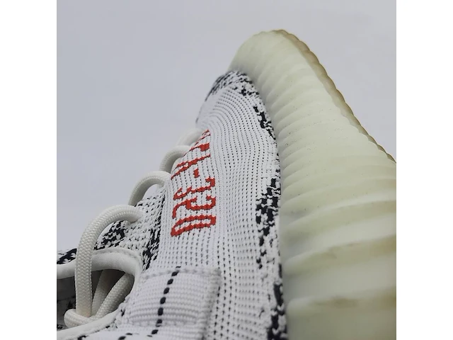 Paar sneakers, maat 43 1/3, adidas yeezy, cp9654 - afbeelding 10 van  10