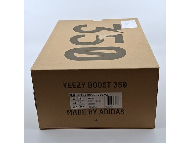 Paar sneakers, maat 43 1/3, adidas yeezy, fy5158 - afbeelding 2 van  10