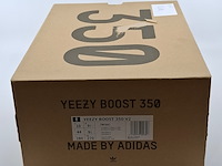 Paar sneakers, maat 43 1/3, adidas yeezy, fy5158 - afbeelding 2 van  10
