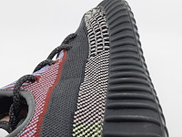 Paar sneakers, maat 43,5, adidas yeezy, fw5190 - afbeelding 2 van  12