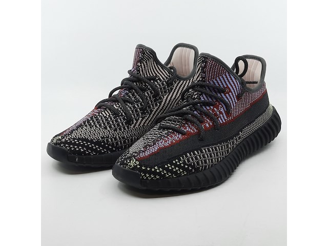 Paar sneakers, maat 43,5, adidas yeezy, fw5190 - afbeelding 1 van  12