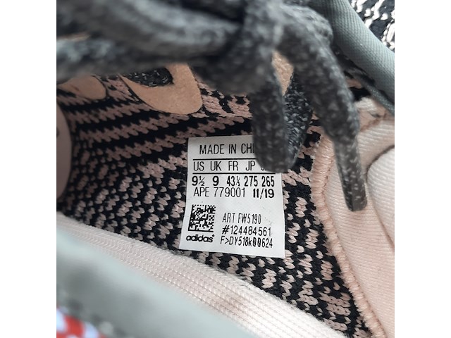 Paar sneakers, maat 43,5, adidas yeezy, fw5190 - afbeelding 11 van  12
