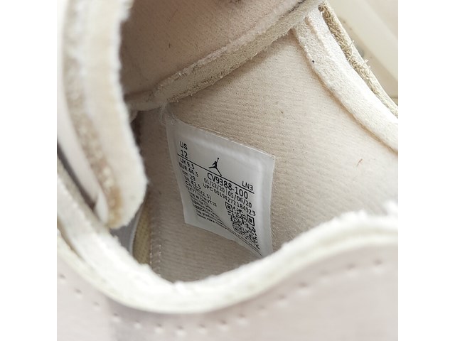 Paar sneakers, maat 44 1/2, air jordan, 4 retro off-white sail women cv9388-100 - afbeelding 4 van  28
