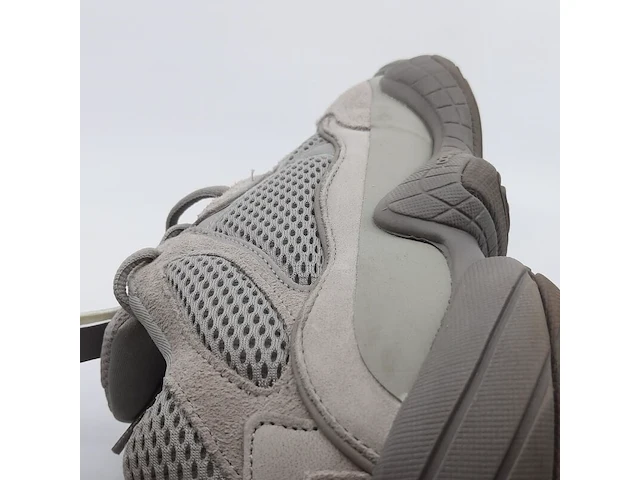 Paar sneakers, maat 44 2/3, adidas yeezy, gx3607 - afbeelding 2 van  12