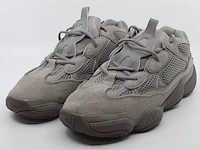Paar sneakers, maat 44 2/3, adidas yeezy, gx3607