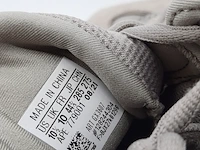 Paar sneakers, maat 44 2/3, adidas yeezy, gx3607 - afbeelding 11 van  12