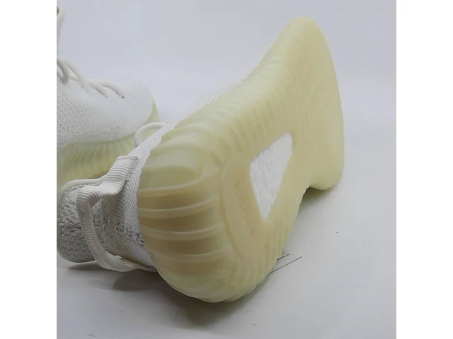 Paar sneakers, maat 44, adidas yeezy, cp9366 - afbeelding 3 van  12
