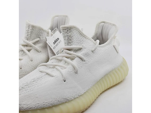 Paar sneakers, maat 44, adidas yeezy, cp9366 - afbeelding 6 van  12