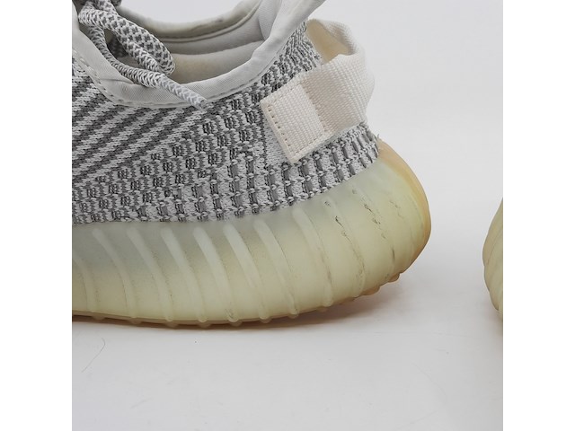 Paar sneakers, maat 44, adidas yeezy, ef2905 - afbeelding 9 van  12