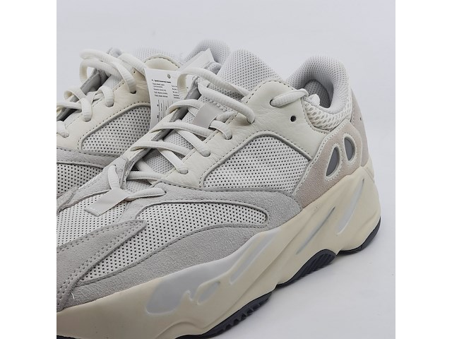 Paar sneakers, maat 44, adidas yeezy, eg7596 - afbeelding 6 van  12