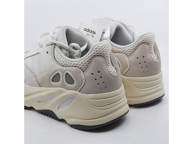 Paar sneakers, maat 44, adidas yeezy, eg7596 - afbeelding 10 van  12